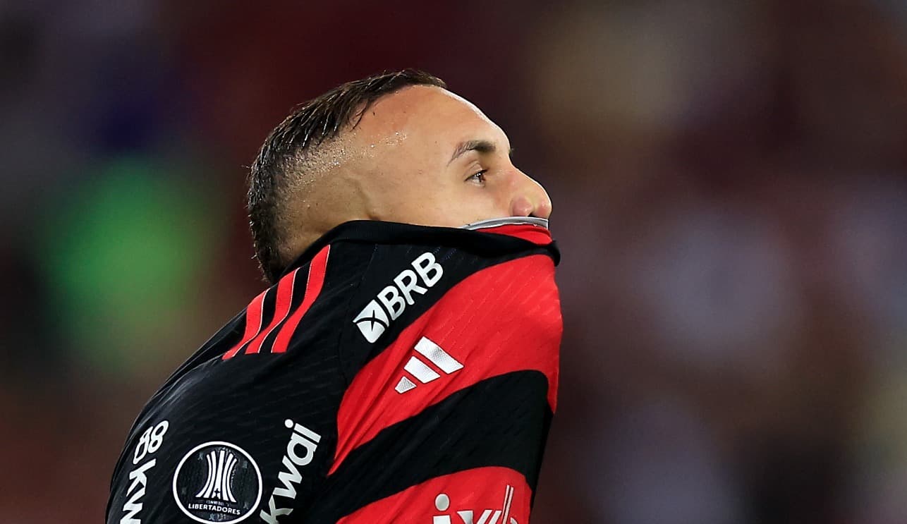 Cebolinha lamenta chance perdida na vitória do Flamengo