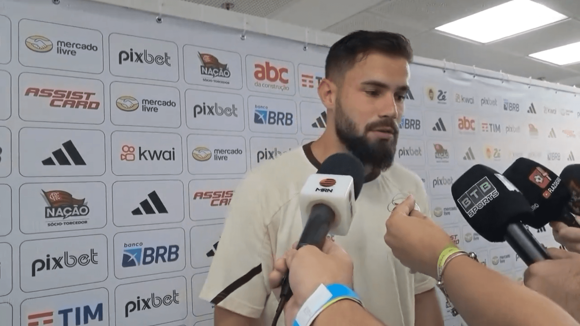 Matheus Cunha fala sobre volta de Gabigol ao Flamengo