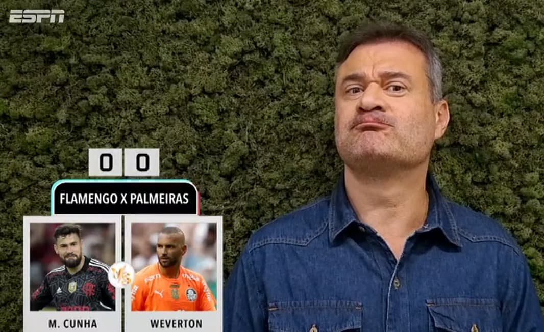 Rodrigo Beuno com expressão pensativa decidindo entre Rossi e Weverton em cara a cara da ESPN sobre Flamengo e Palmeiras