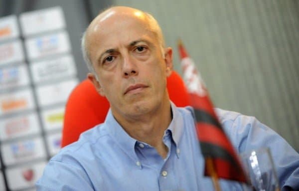 Wallim Vasconellos na época que era Vice-geral do Flamengo; candidato à presidência falou sobre vídeo ao lado de Dunshee