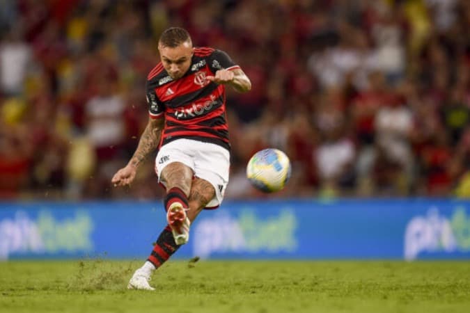 Everton Cebolinha em ação pelo Flamengo