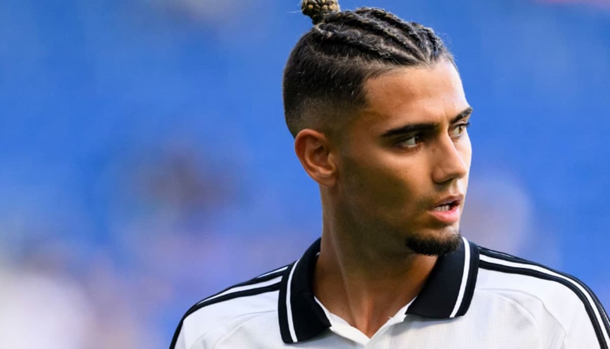 andreas pereira ex-flamengo em jogo do fulham na premier league