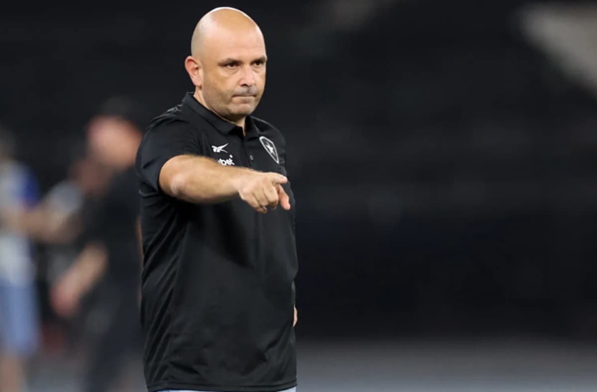 carlos leiria deve comandar botafogo contra o flamengo