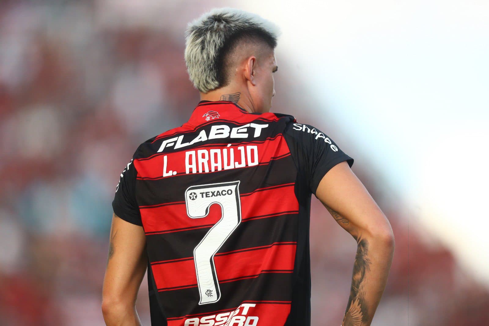 Luiz Araujo entrou no segundo tempo na estreia do time principal do Flamengo na temporada
