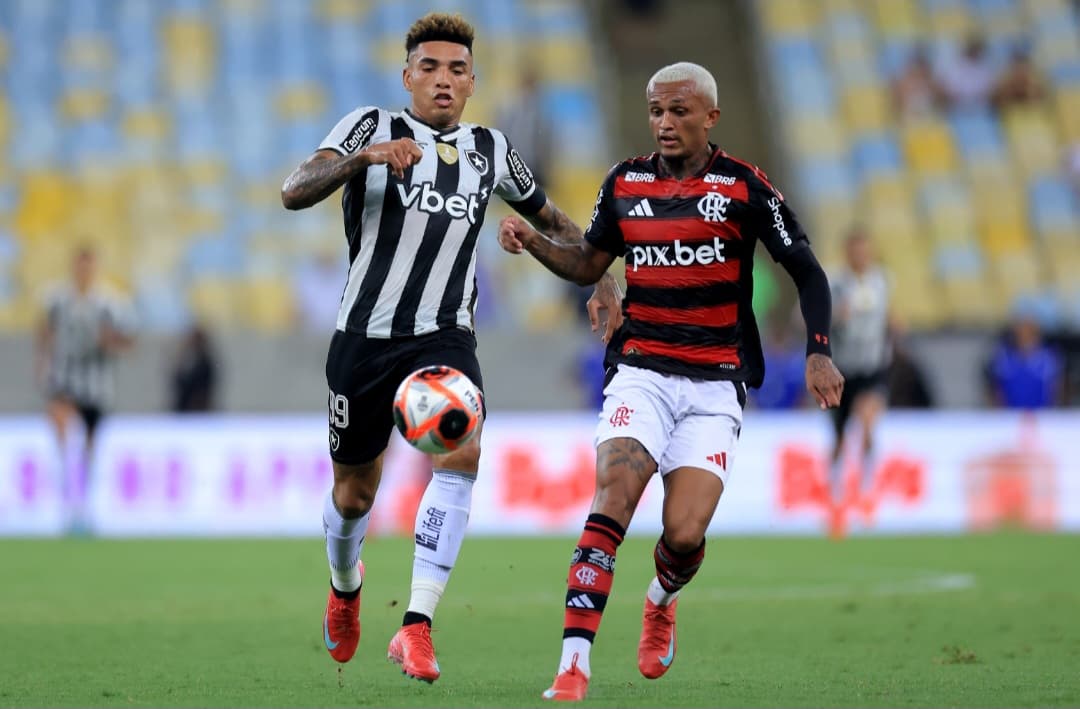 Wesley divide com Igor Jesus no Flamengo x Botafog9