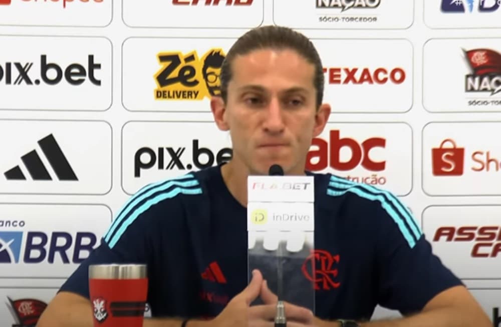 filipe luís fala de vitória do flamengo sobre o vasco