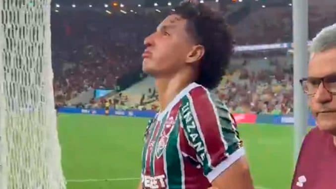 gabriel fuentes deve ser desfalque no fluminense contra o flamengo