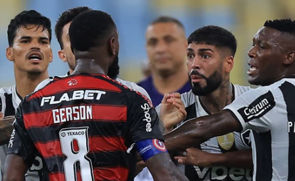 gerson em jogo do flamengo contra o botafogo no maracanã