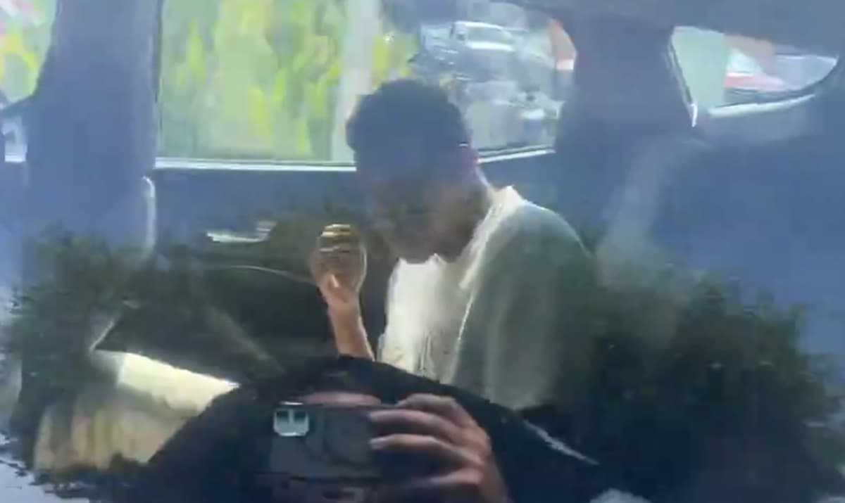 gonzalo plata do flamengo se apresentando no equador