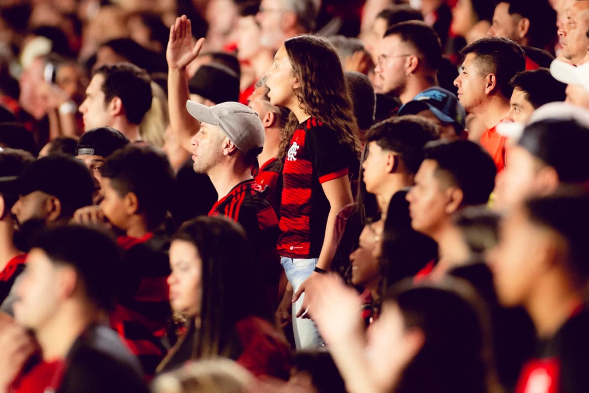Torcida do Flamengo apoia time contra o Atlético-MG