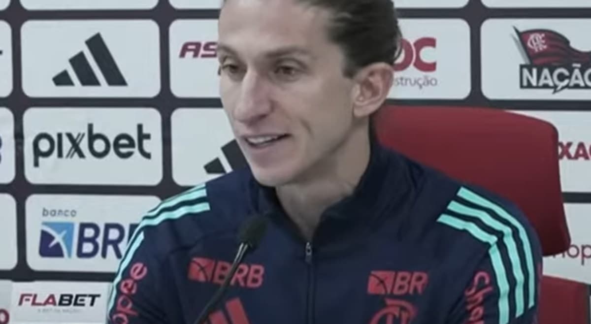 filipe luís sobre vitória do flamengo diante do bragantino