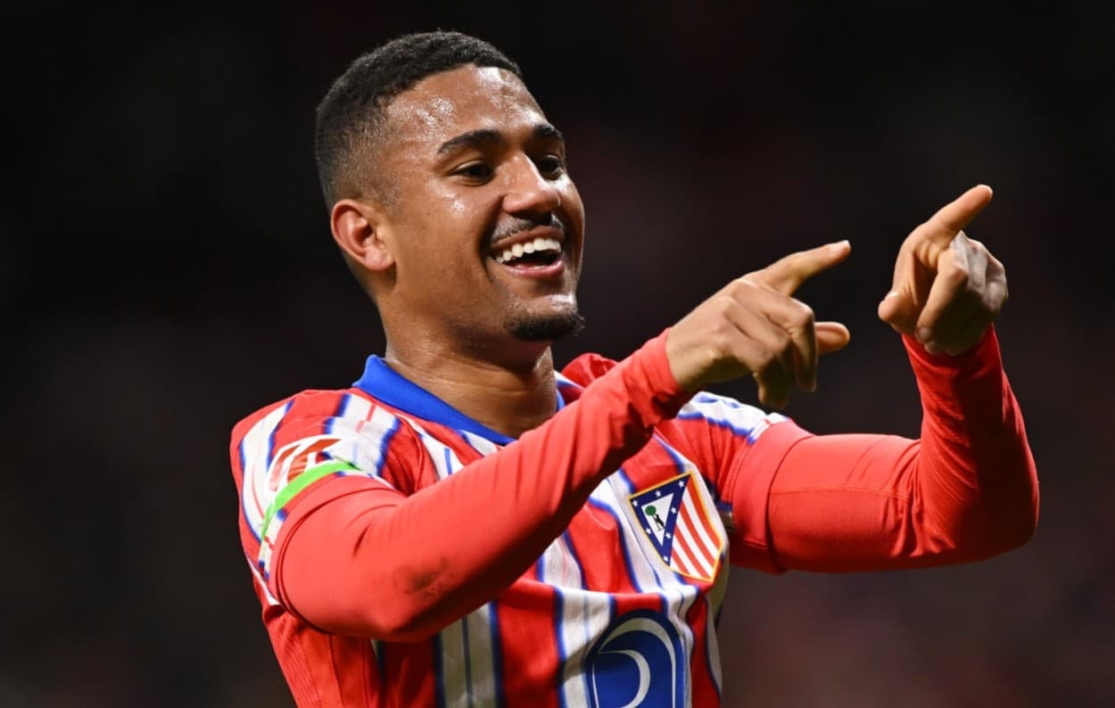 Samu Lino comemora gol