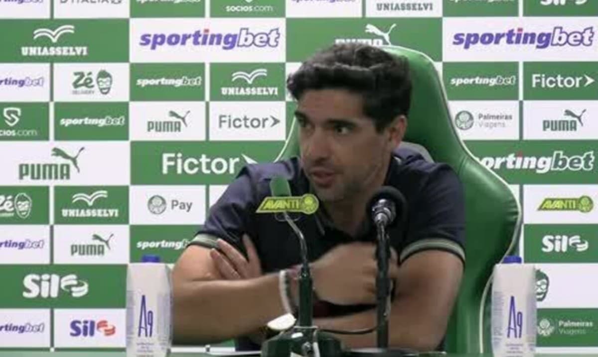 abel ferreira fala de título do flamengo em coletiva do palmeiras