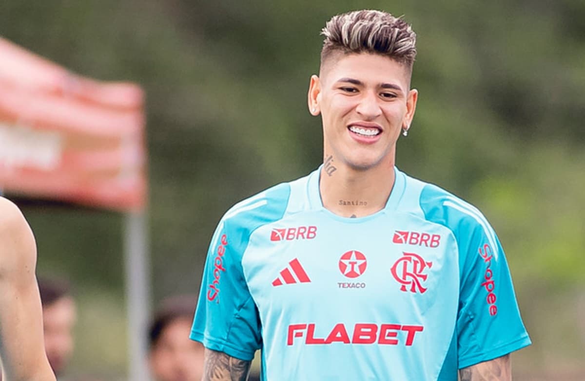 carrascal reforço do flamengo em treino no ninho do urubu