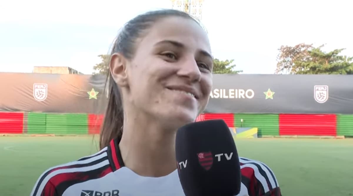 mariana fernandes celebra classificação do flamengo na copa do brasil feminina