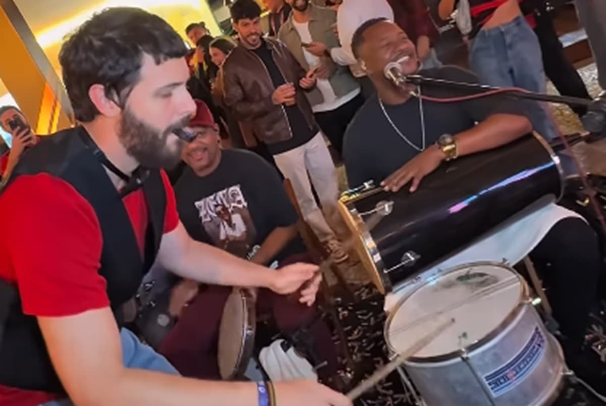 diogo defante em classificação do flamengo contra estudiantes