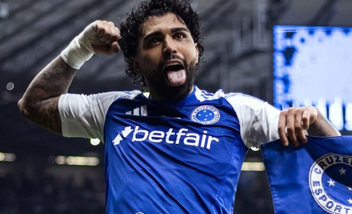 gabigol comemora gol pelo cruzeiro