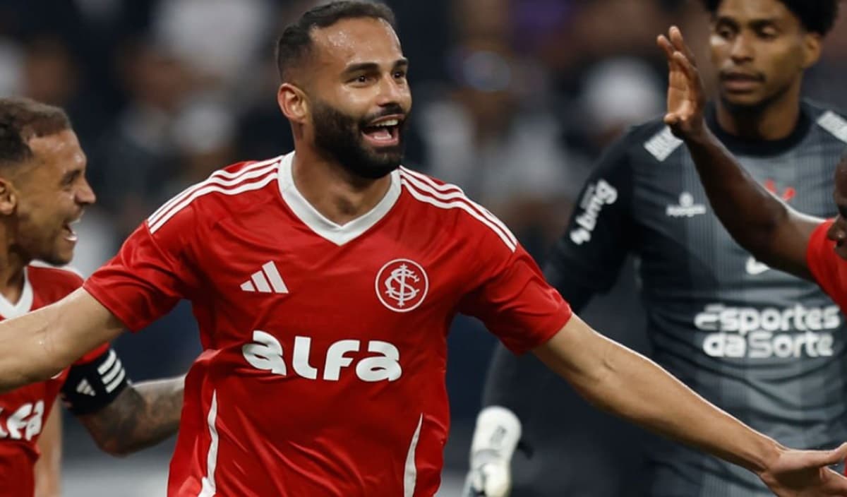 thiago maia ex-flamengo vibra com gol pelo internacional