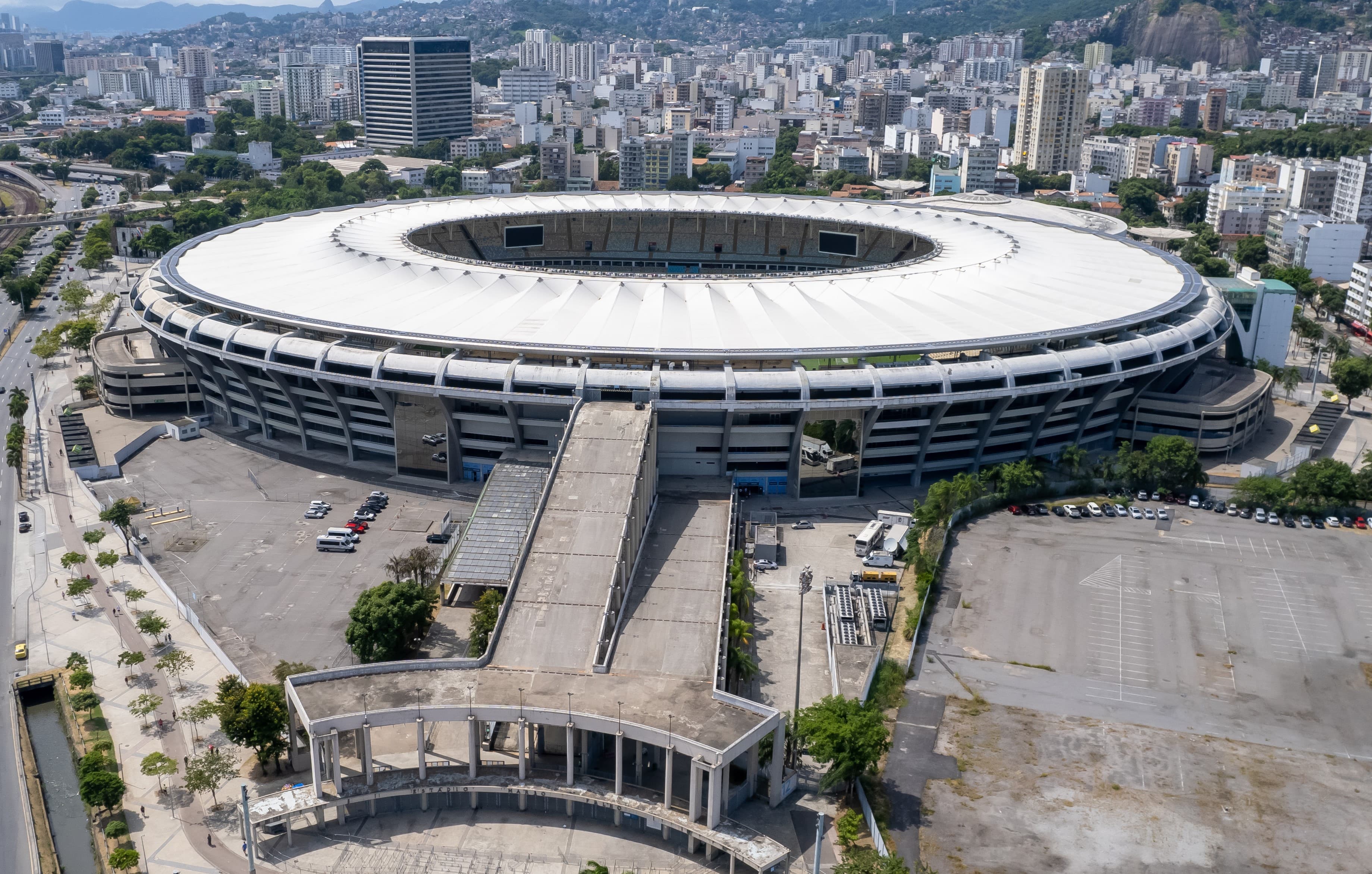 Maracanã em visão aérea. Foto tirada na entrada principal