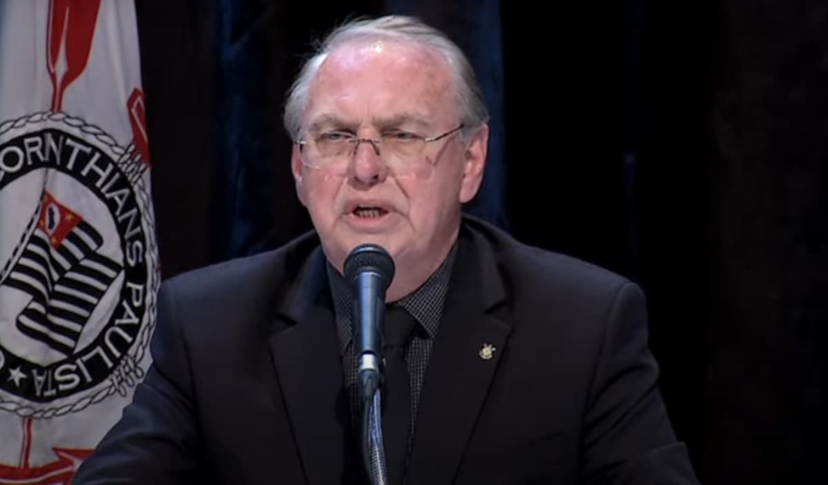 Presidente do Corinthians em entrevista; Fabinho Soldado, ex-Flamengo, pode ser demitido