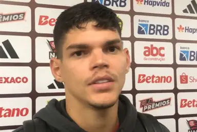 Ayrton Lucas, do Flamengo, em entrevista na zona mista do Maracanã