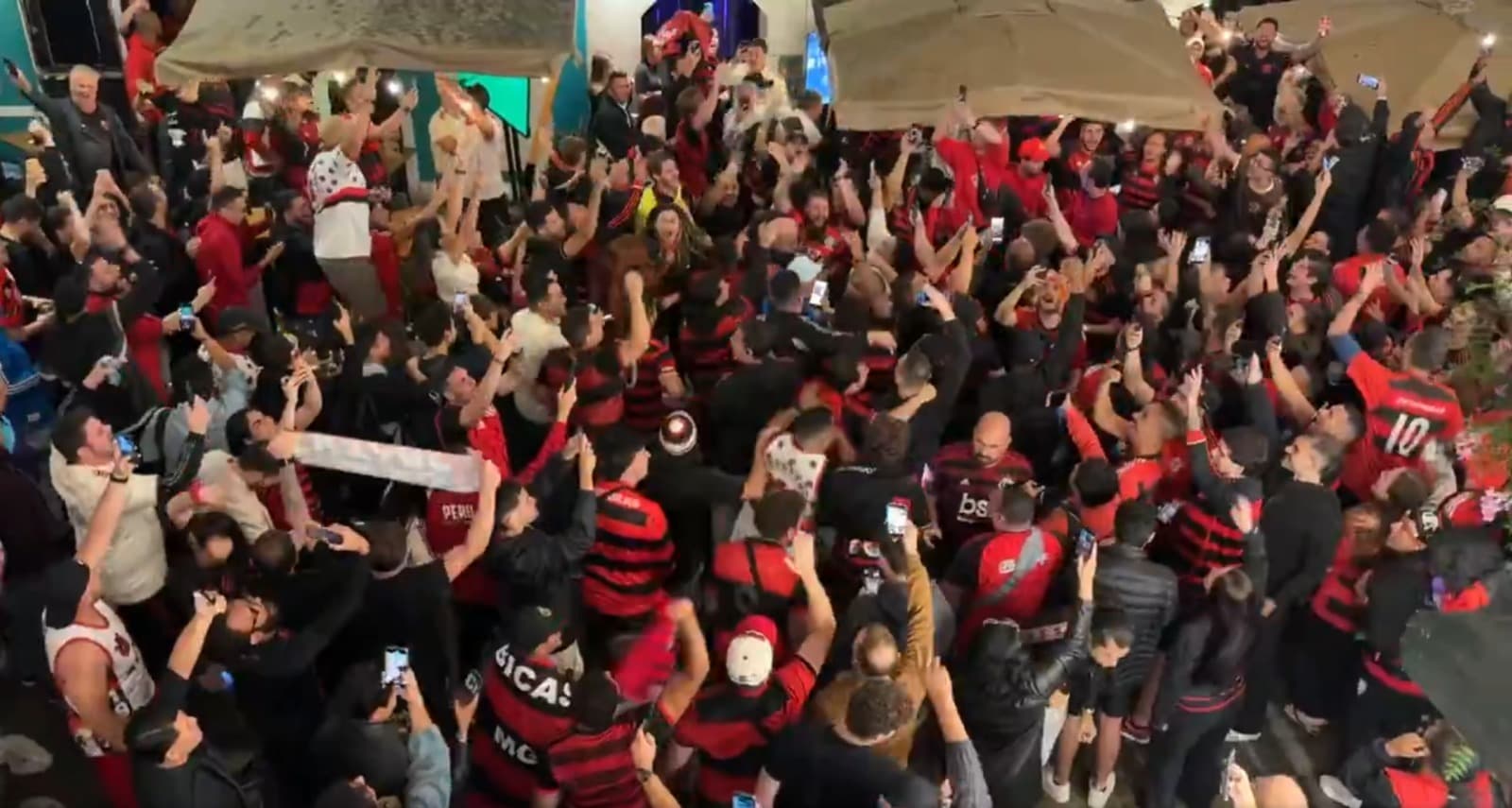 Torcida do Flamengo em Lima