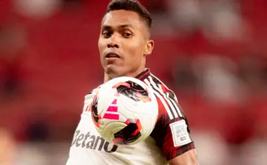 Alex Sandro em jogo do Flamengo na Copa Intercontinental