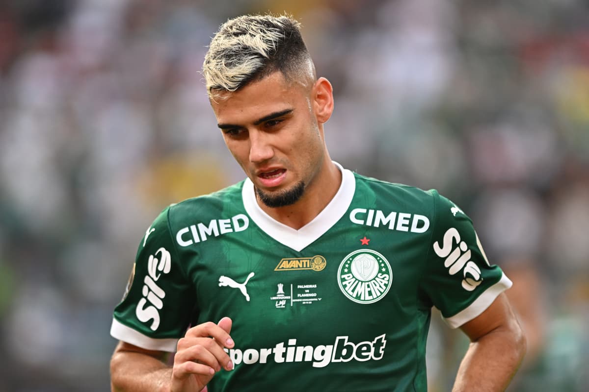 Andreas Pereira, do Palmeiras, reage durante a partida da final da Copa CONMEBOL Libertadores 2025 entre Palmeiras e Flamengo no Estádio Monumental, em 29 de novembro de 2025, em Lima, Peru.