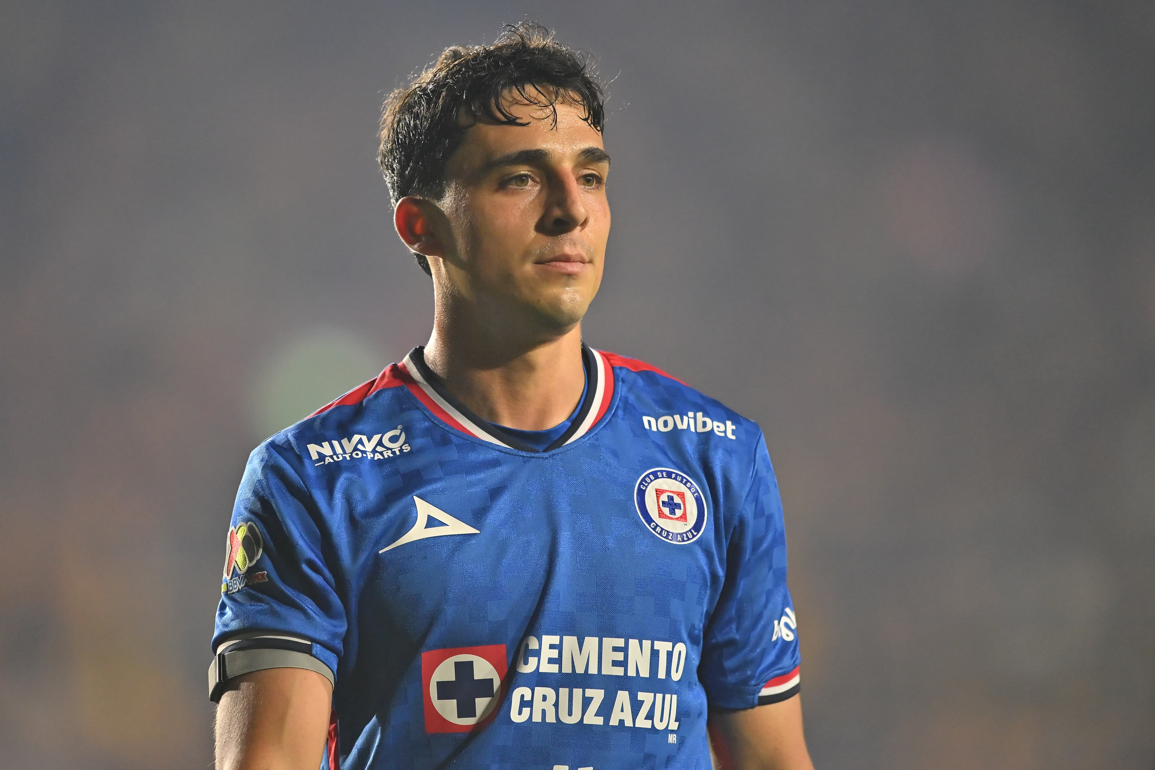 Faravelli em campo pelo Cruz Azul