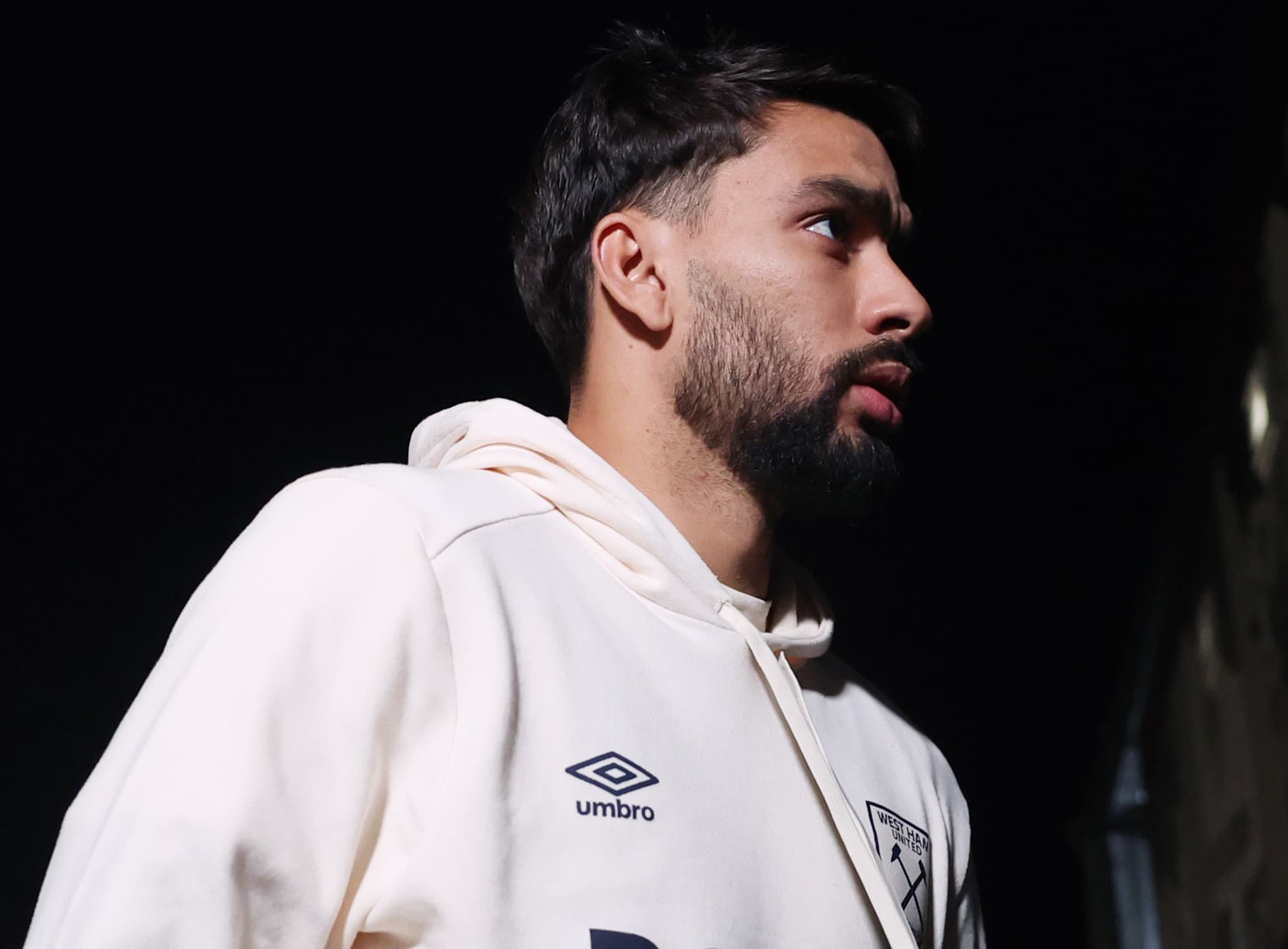 Lucas Paquetá na chegada ao estádio do Leeds