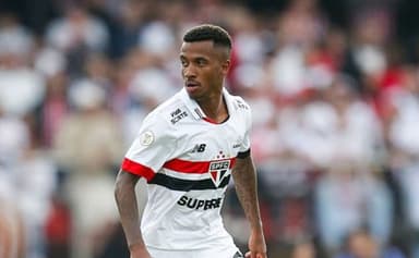 Marcos Antônio, jogador do São Paulo, na mira do Flamengo