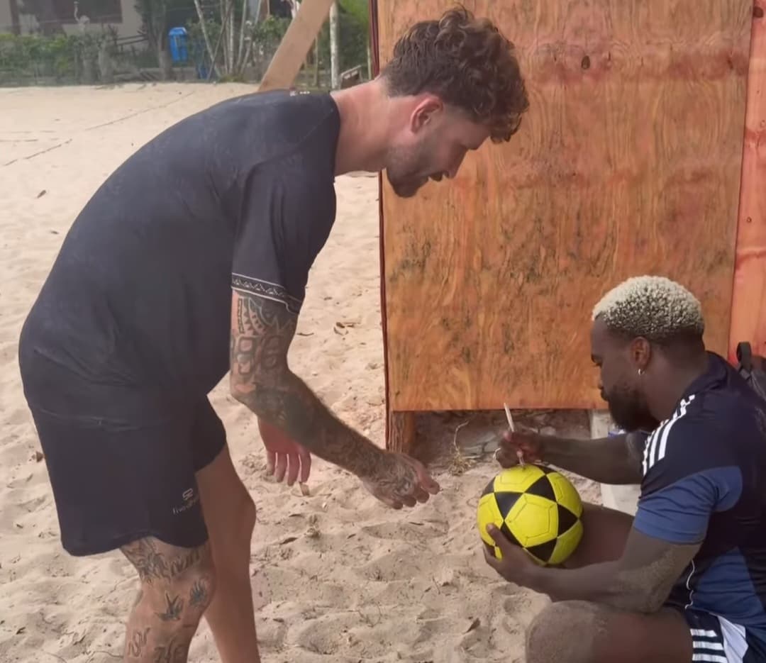 Negrete grava com Léo Pereira, do Flamengo