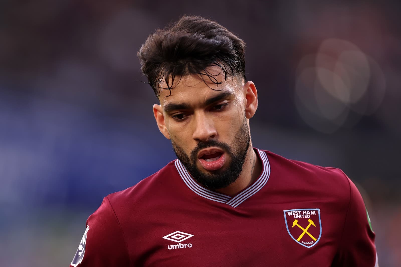 Lucas Paquetá, do West Ham United, durante a partida da Premier League entre West Ham United e Newcastle United no Estádio de Londres, em 2 de novembro de 2025, em Londres, Inglaterra.