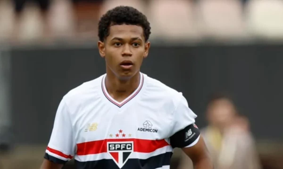 Paulinho, do São Paulo, em jogo pela Copinha; atacante não enfrenta Flamengo