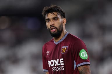 Lucas Paquetá em campo pelo West Ham em 2025
