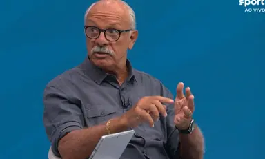 Júnior fala de Flamengo e Corinthians e momento rubro-negro