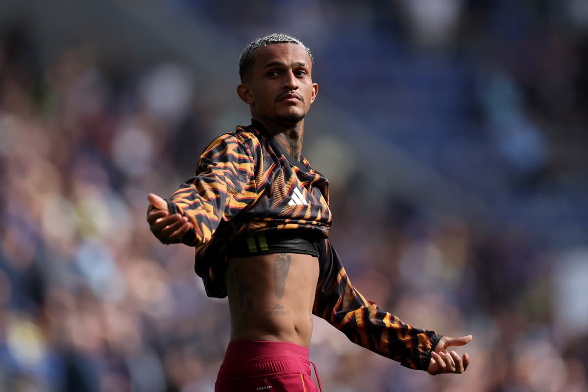 'Fenômeno' e 'te amo': Wesley arranca suspiros da torcida da Roma ...